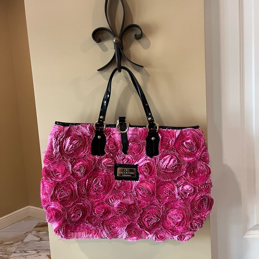 VALENTINO - large pink silk rose tote 🌹rare designer handbag